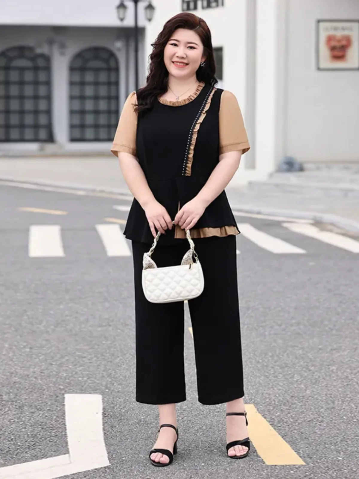 

Summer New plus Size Women's Loose Casual Two-Piece Set Short Sleeve Top Wide Leg Pants Fashionable Outfit Women