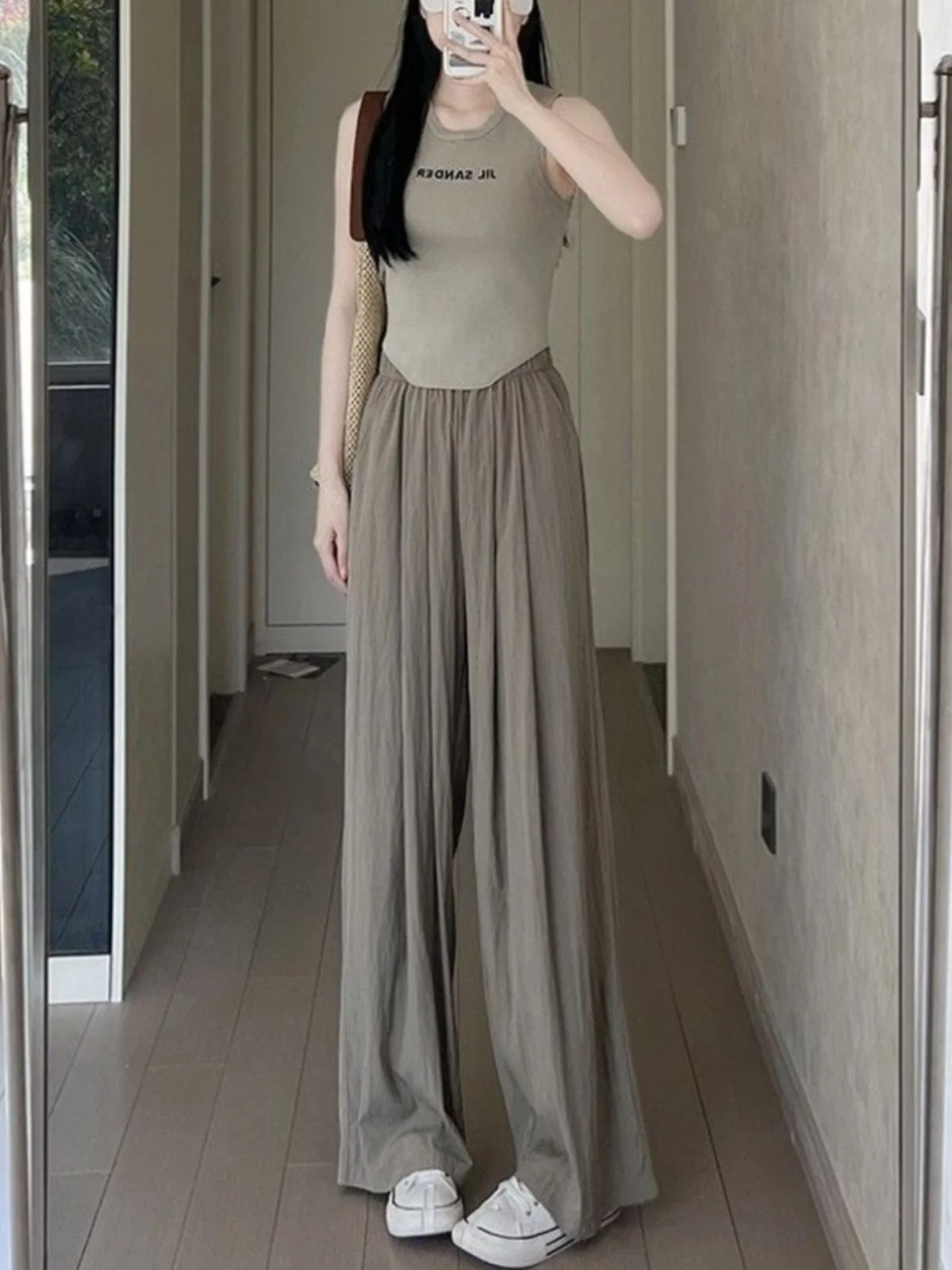 بنطلون نسائي واسع الساق من الحرير الصناعي للصيف، خفيف وفضفاض بخصر مرتفع وتصميم كوري أنيق للعمل