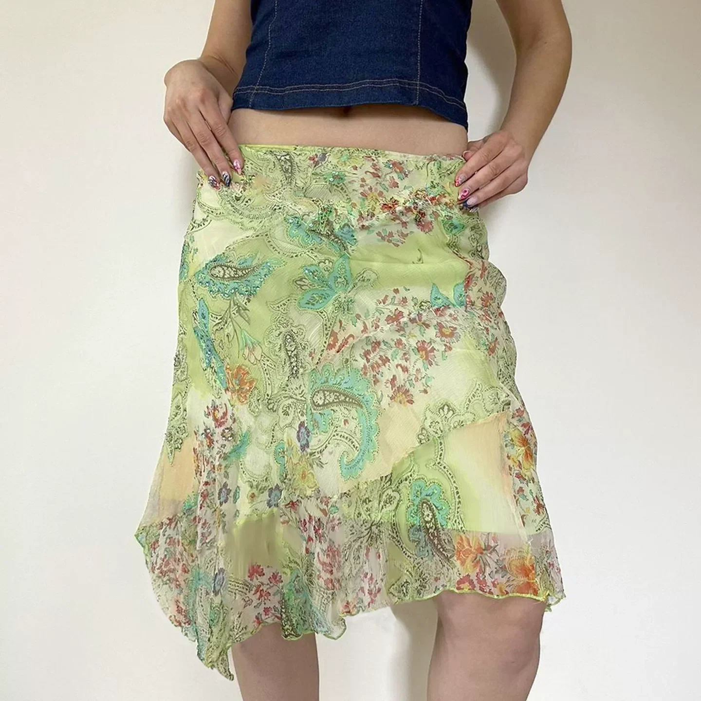 

Облегающие юбки больших размеров для женщин: школьные, повседневные, свободные, с принтом, с бантом, средней длины, универсальные, в горошек, милые