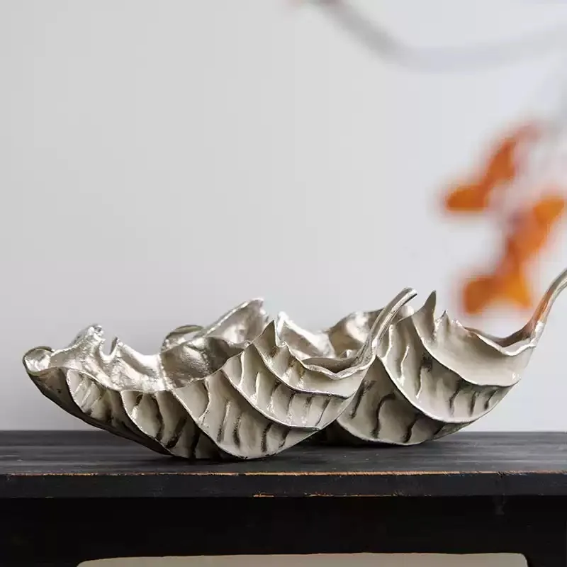 

Metal decorative bowl, leaf-shaped decorative bowl, Wabi-Sabi style, rural style, living room coffee table side table tray