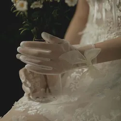 Gants courts en tulle transparent faits à la main avec nœud de perles blanches, gants de doigt de dame, patients de mariage, été