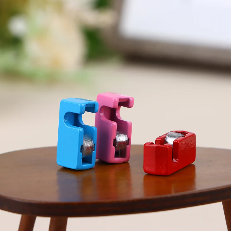 1/12 Dollhouse Tape Dispenser Dolls House Mini Tape Cutter Dollhouse Stationery Decor Office School Pretend Play Toy