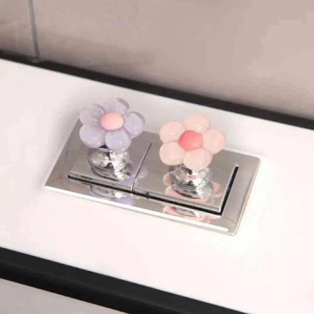 1pcs Flower Shaped Toilet Presser Love Toilet Press Button Tank Push Switch Water Tank Buttons Nail Protector Bathroom Decor