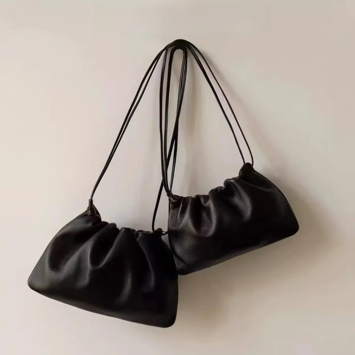 

Genuine Leather Cloud Shape Drawstring Pleated Women's Shoulder Crossbody Bag Casual Versatile Stylish Trendy Handbag