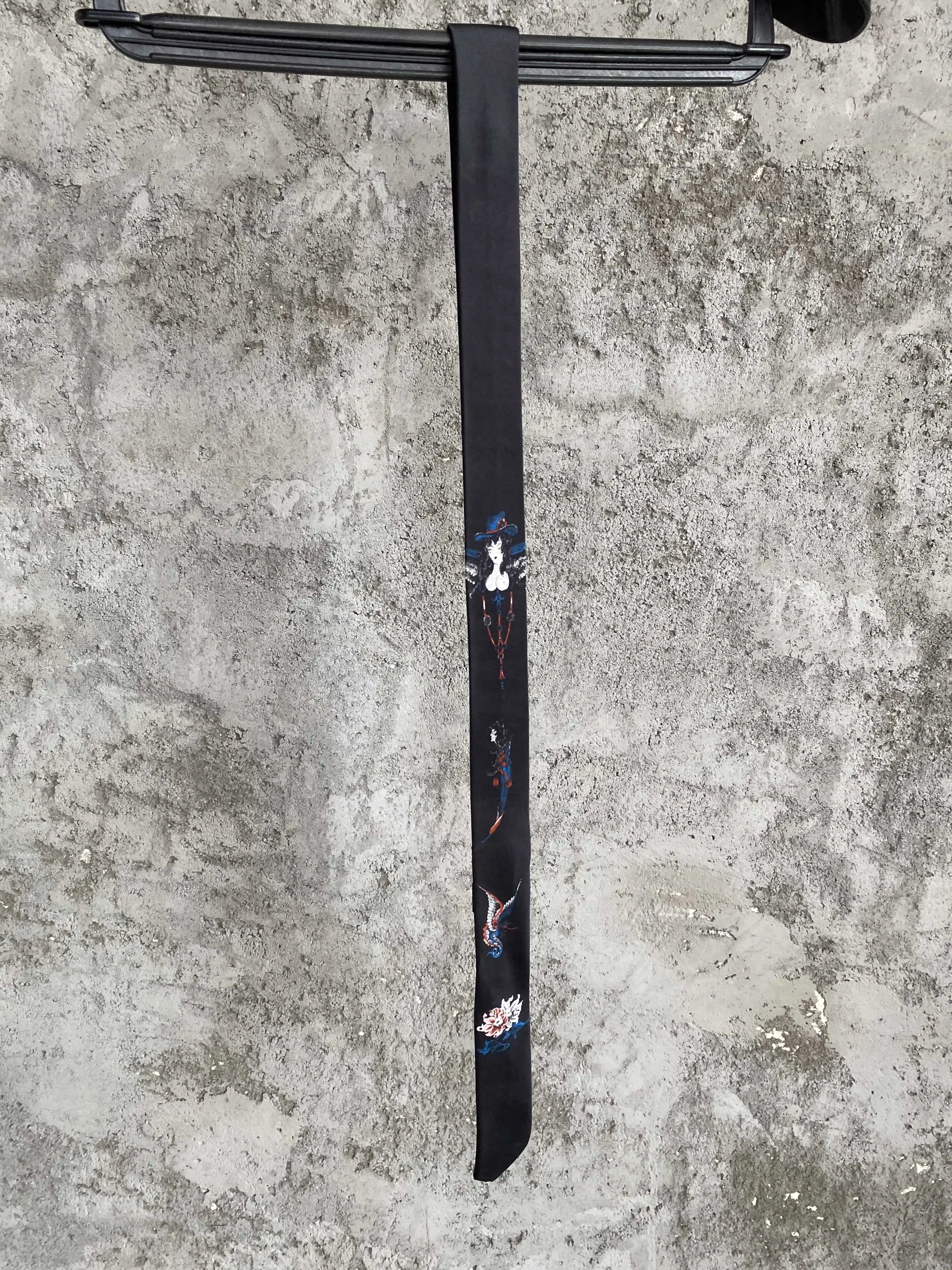 Original men's and women's woolen ties with swallow embroidery, an independent designer's original brand fashion show