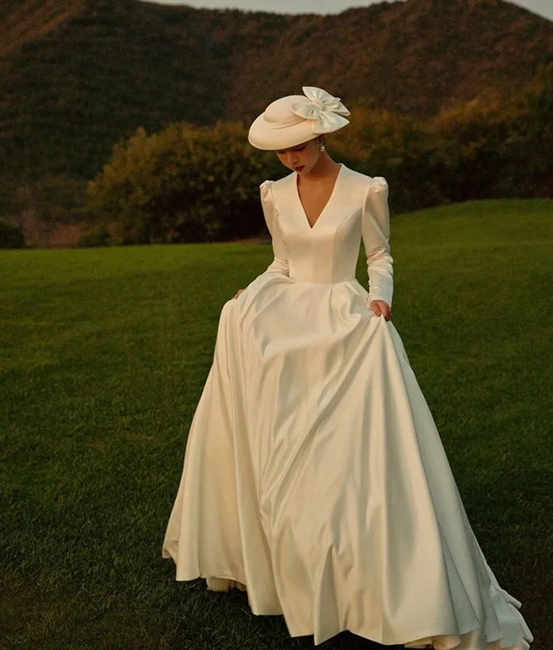 Vestido de novia de satén estilo japonés, traje elegante de manga larga con escote en V, Estilo Vintage, sencillo, 2022