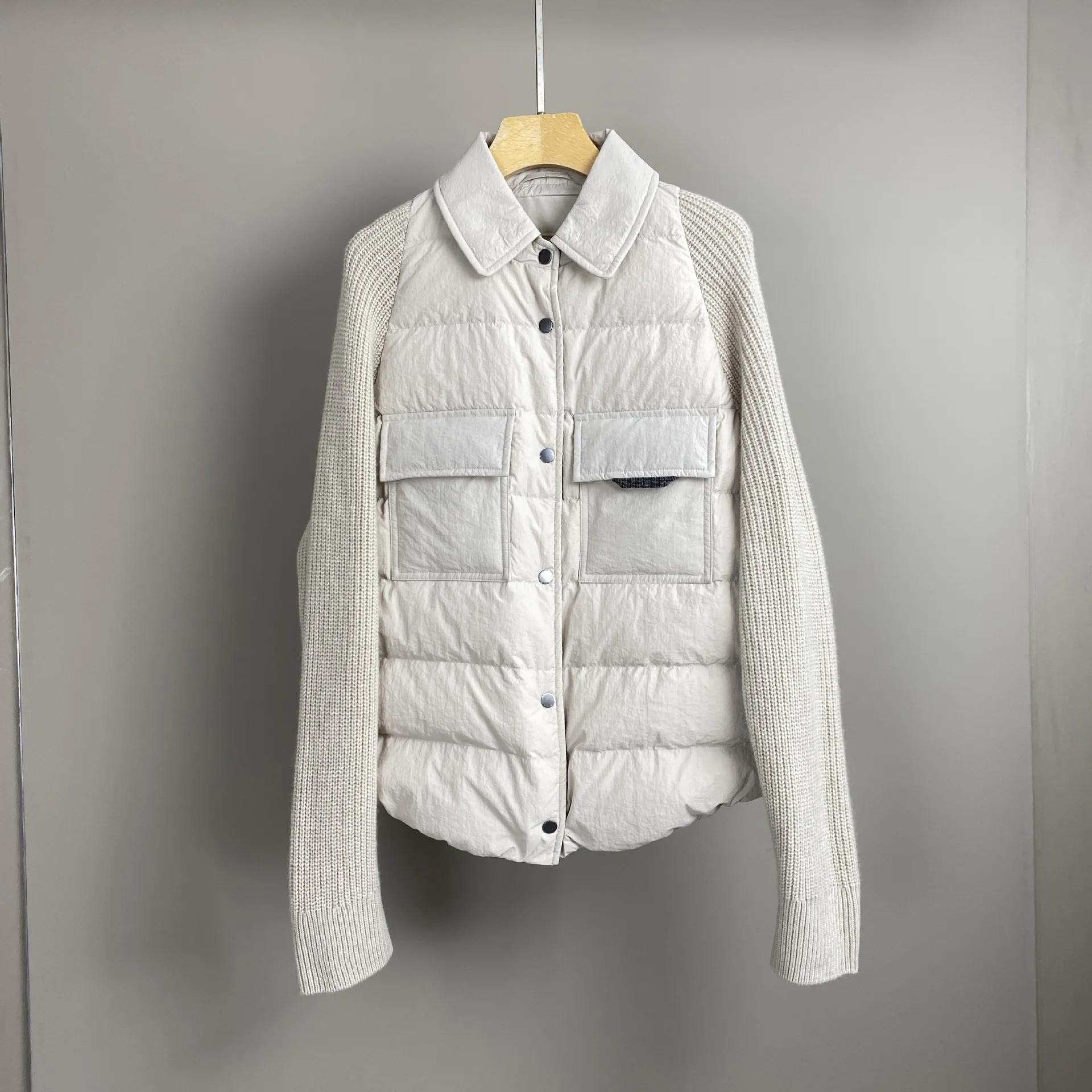 2025秋冬新作 ポケット付きビーズ装飾カシミヤ混紡グースダウン ラペルダウンジャケット おしゃれで多用途