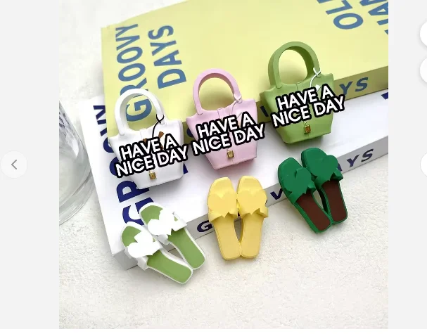 

Mini Handbag, Shoe & Horse Shaped Car Air Freshener, Durable Resin Air Vent Clip, Unique Dashboard Decor Aroma Diffuser