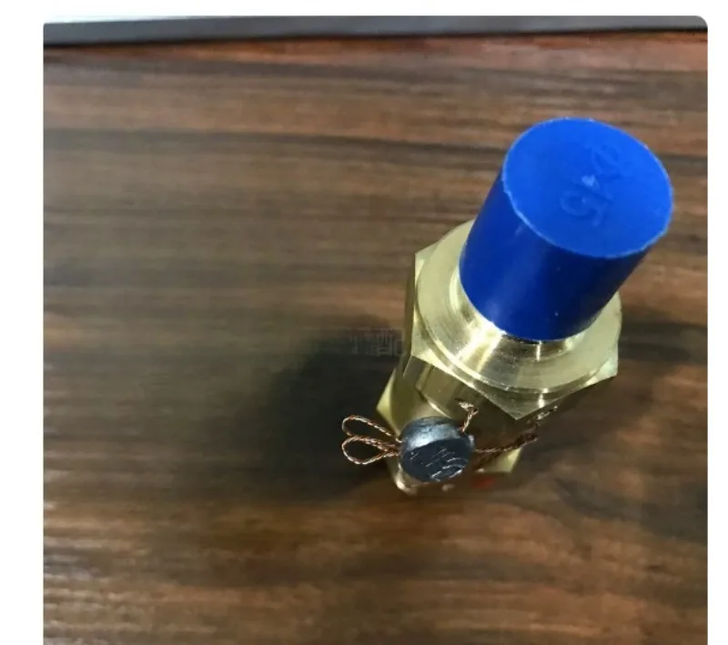 Safety Relief Valve 00PPG000030800, Pressure Overload Protection Valve For Screw Chiller Central Air Conditioning Unit