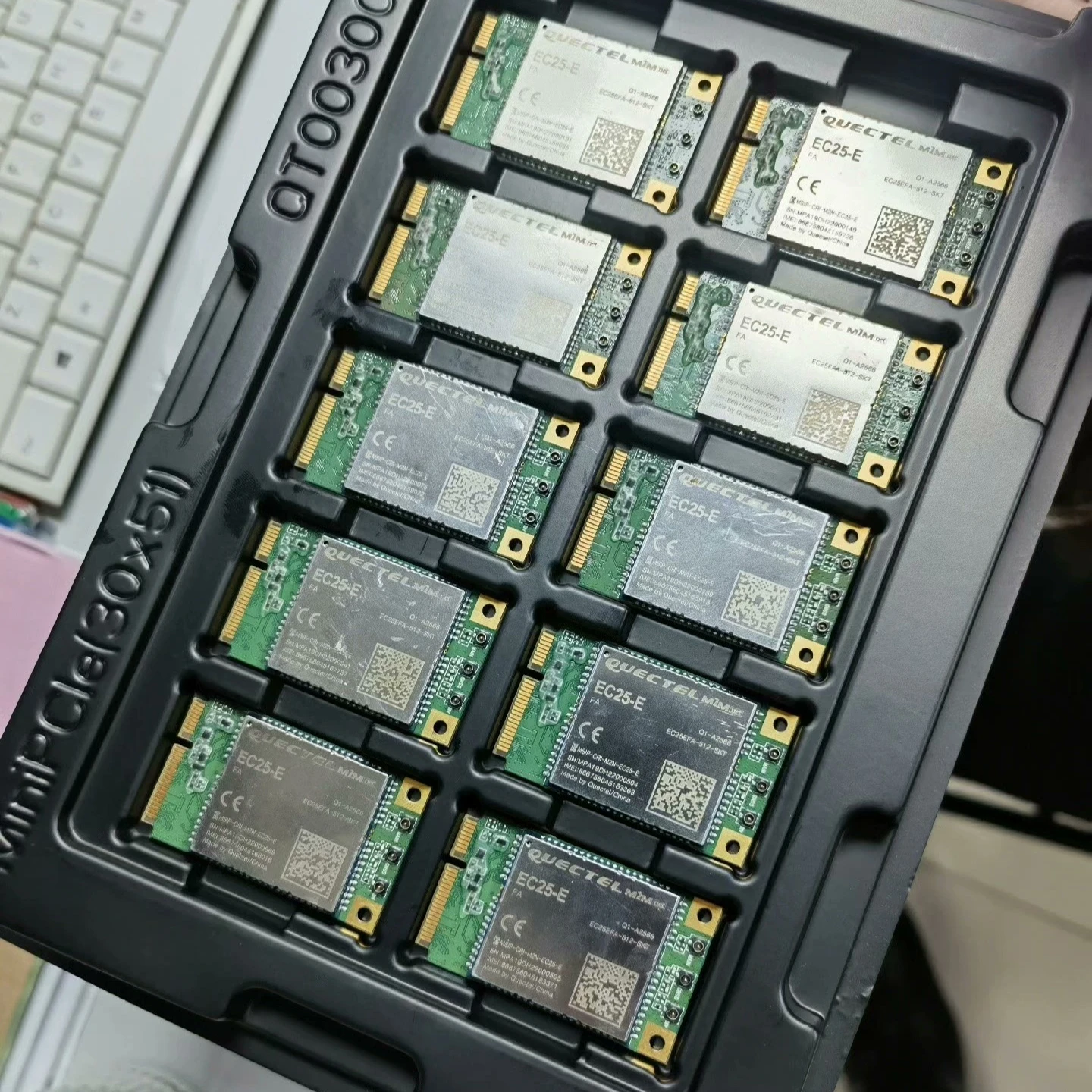 

Quectel EC25-E LTE Cat4 MINI PCIE Модем GNSS Поддержка USB-связи Замена EC21-E SIM7600E SIM7600E-H A7600E-H