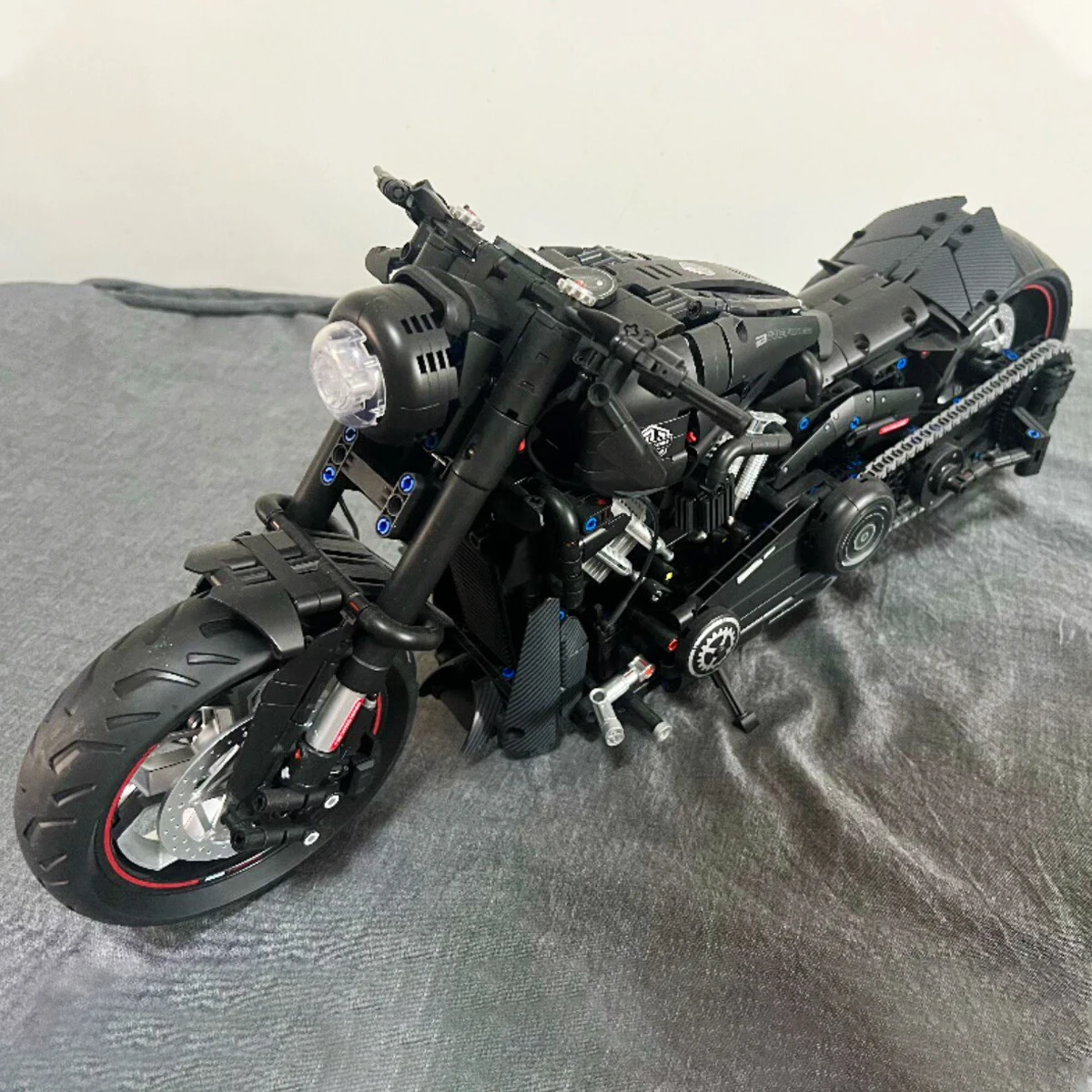 1:5 مكعبات بناء دراجة نارية سوداء للمدينة التقنية مع LED نموذج دراجة قاطرة عالي التقنية ألعاب أطفال للهدايا