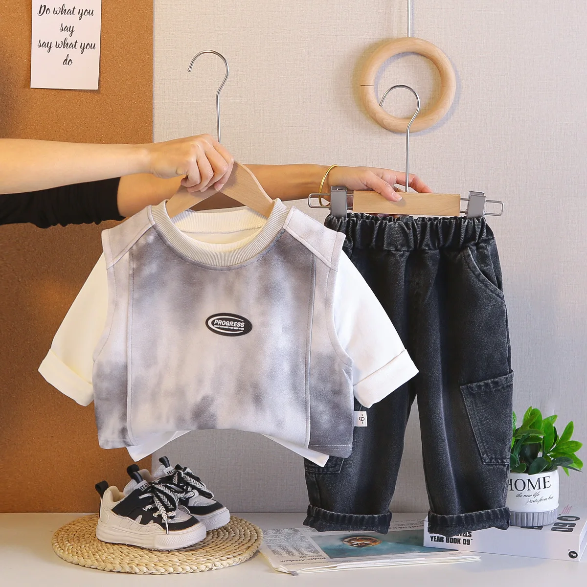 Toddler Outfits 2026 New Spring Suit for Baby Boy Clothes 12 To 18 Months Tie Dye Vest + White Sweatshirt + Jeans 3 Piece Set