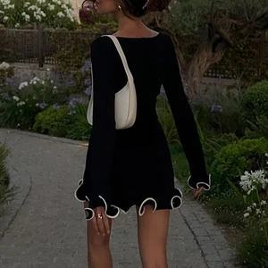 Akşam partinin kıyafetlerinin en iyi 10 satışı-no. 7