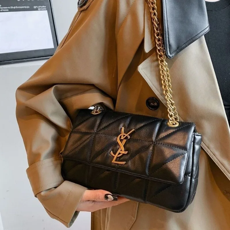 2025 Nuevo bolso de lujo con cadena acolchada con diamantes, bolso de hombro tipo bandolera a la moda para mujer para ir al trabajo