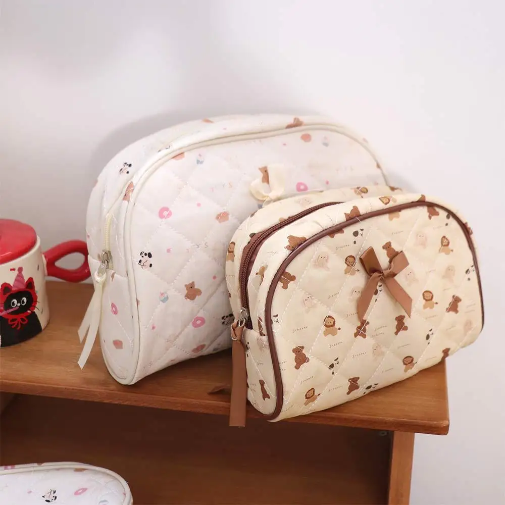 

Portable Women's Cosmetic Bag Cute Bear Pattern Make Up Storage Bag Zipper Lightweight Travel Toiletry Bag Household