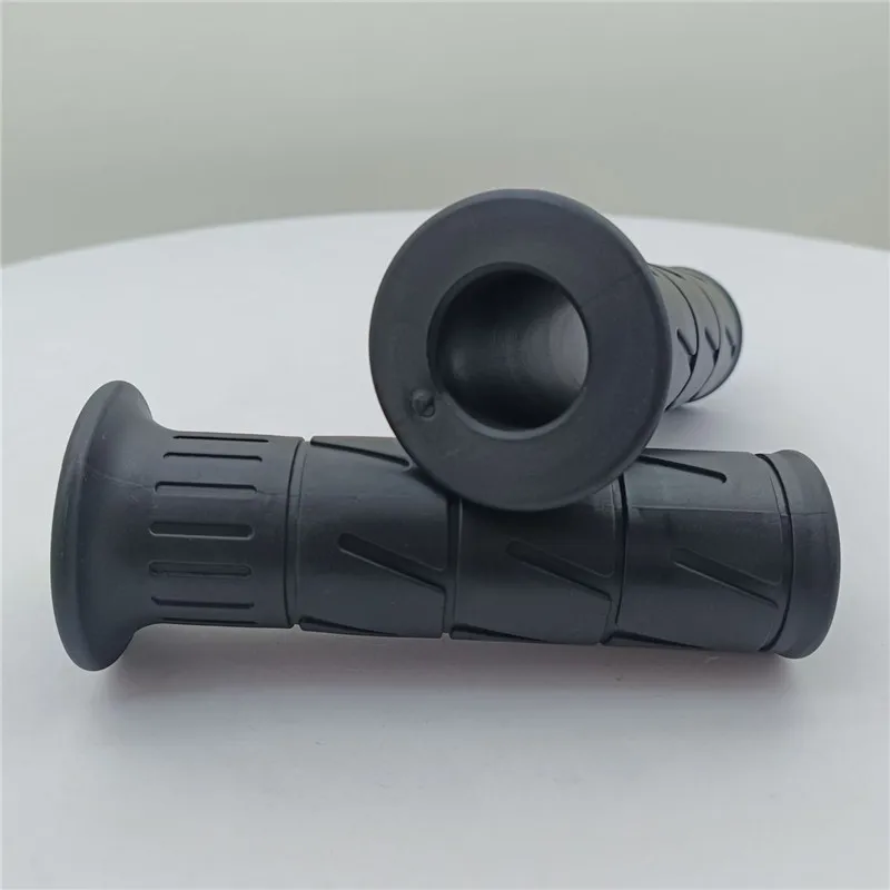 Soft Rubber Scooter Handle 7/8\'\' 22MM Universal Motorcycle Handlebar For Kawasaki Ninja400 Z900 Z650 VERSYS650 Motocross Grips