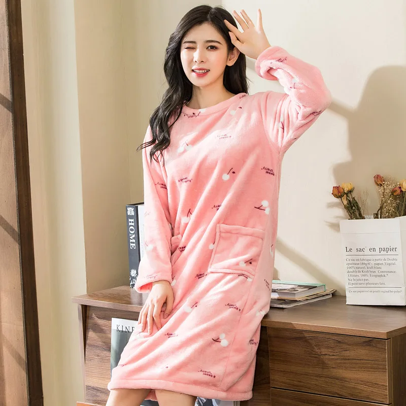 Flannel Nightgown for Women Winter Thick Warm Long Sleeve Lounge Wear Midi Simple Pockets Vintage Chic Nightdress Casual Ladies