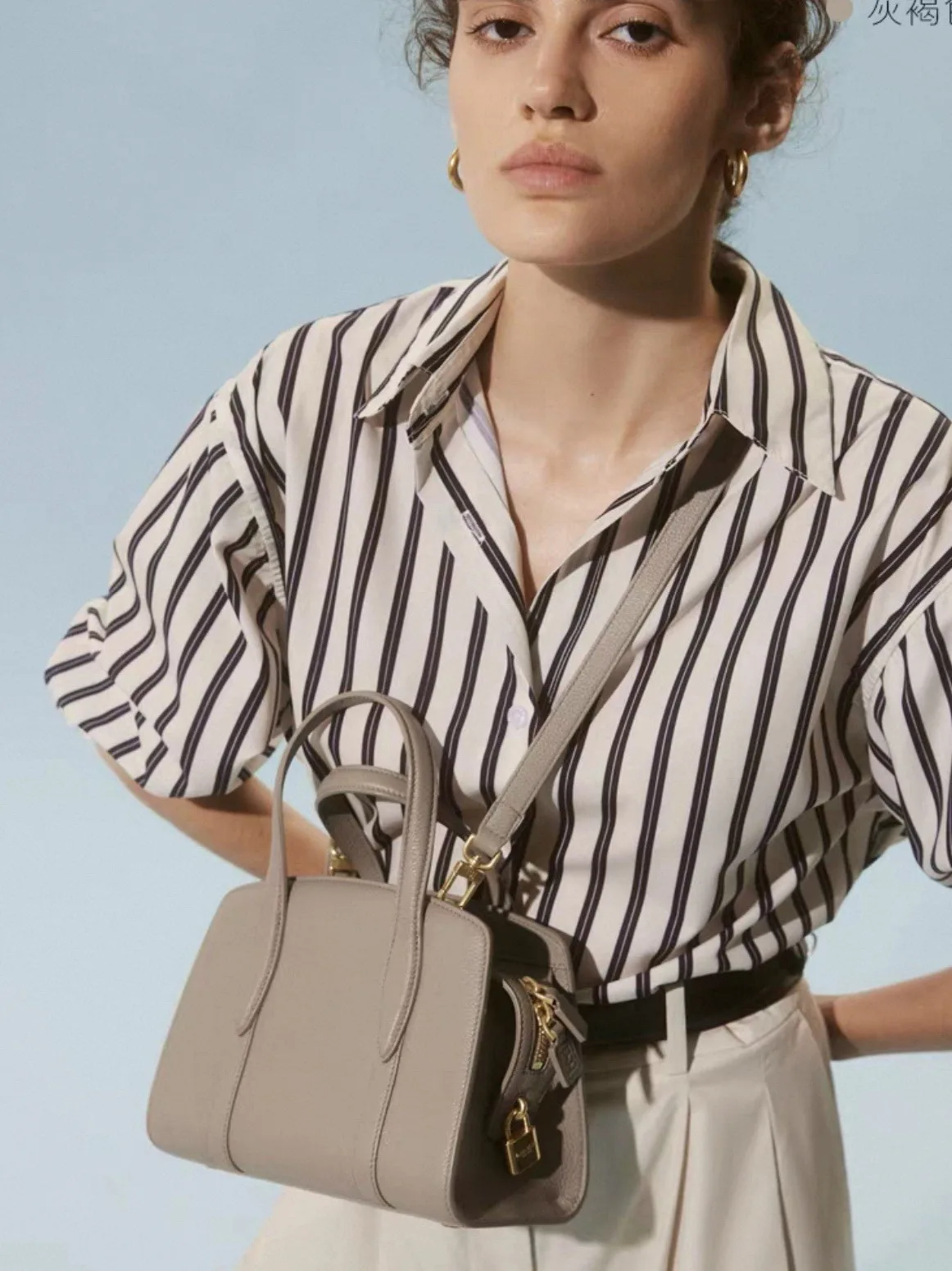 

2025 Новая модель сумки через плечо Изысканная и роскошная компактная сумка