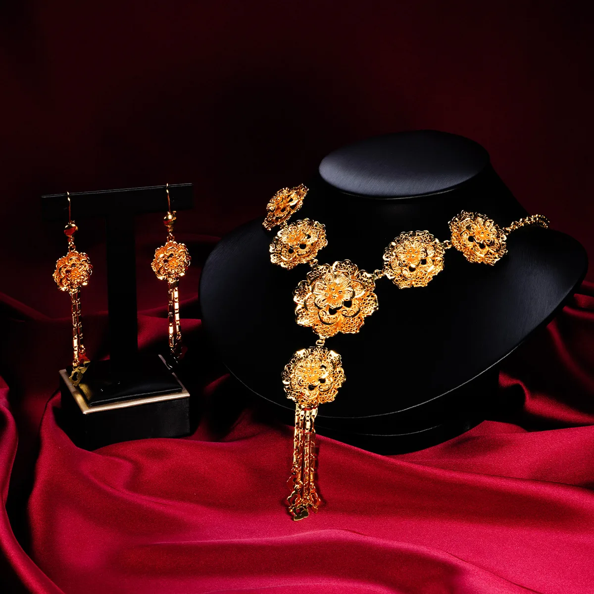 9999 gold flower necklace and earrings set - for ladies in Dubai, Indonesia and Nigeria, as wedding jewelry