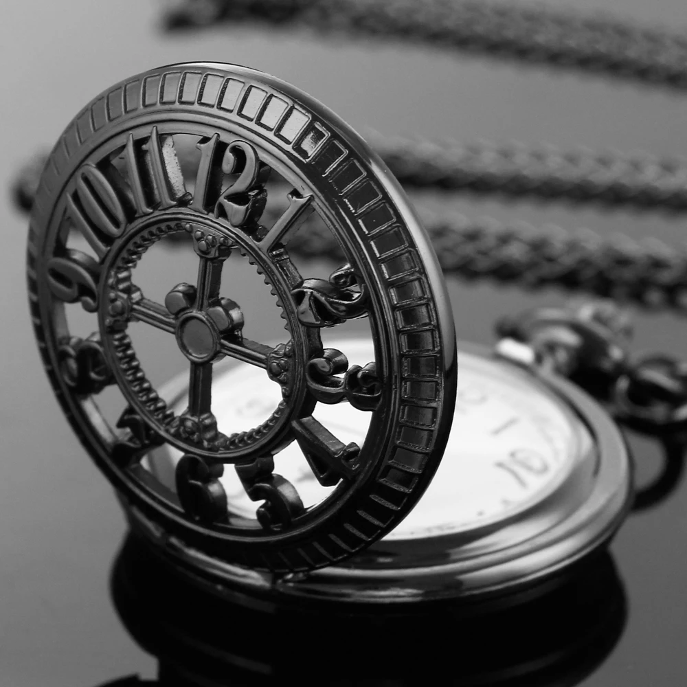 Orologio da tasca al quarzo cavo digitale con croce nera Collana classica retrò con ciondolo Accessori per uomo e donna Orologio regalo per coppia