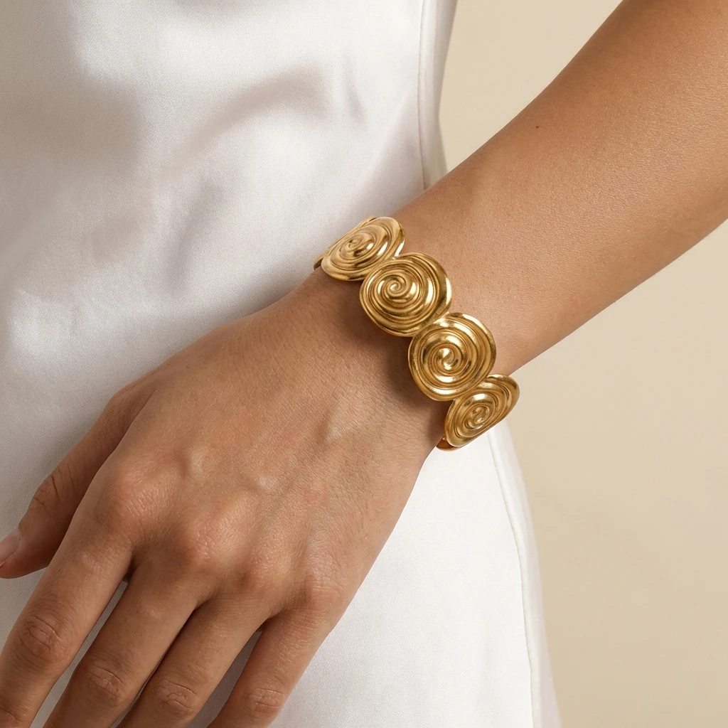 

Classical Stainless Steel Chunky Cuff Bracelet for Women Gold Color Spiral Waterproof Armlet Bangle Summer Beach Jewelry Gift