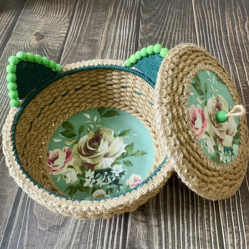 

Chinese creative hand-woven cat ear storage basket key storage box bedside storage basket desktop entrance ornament