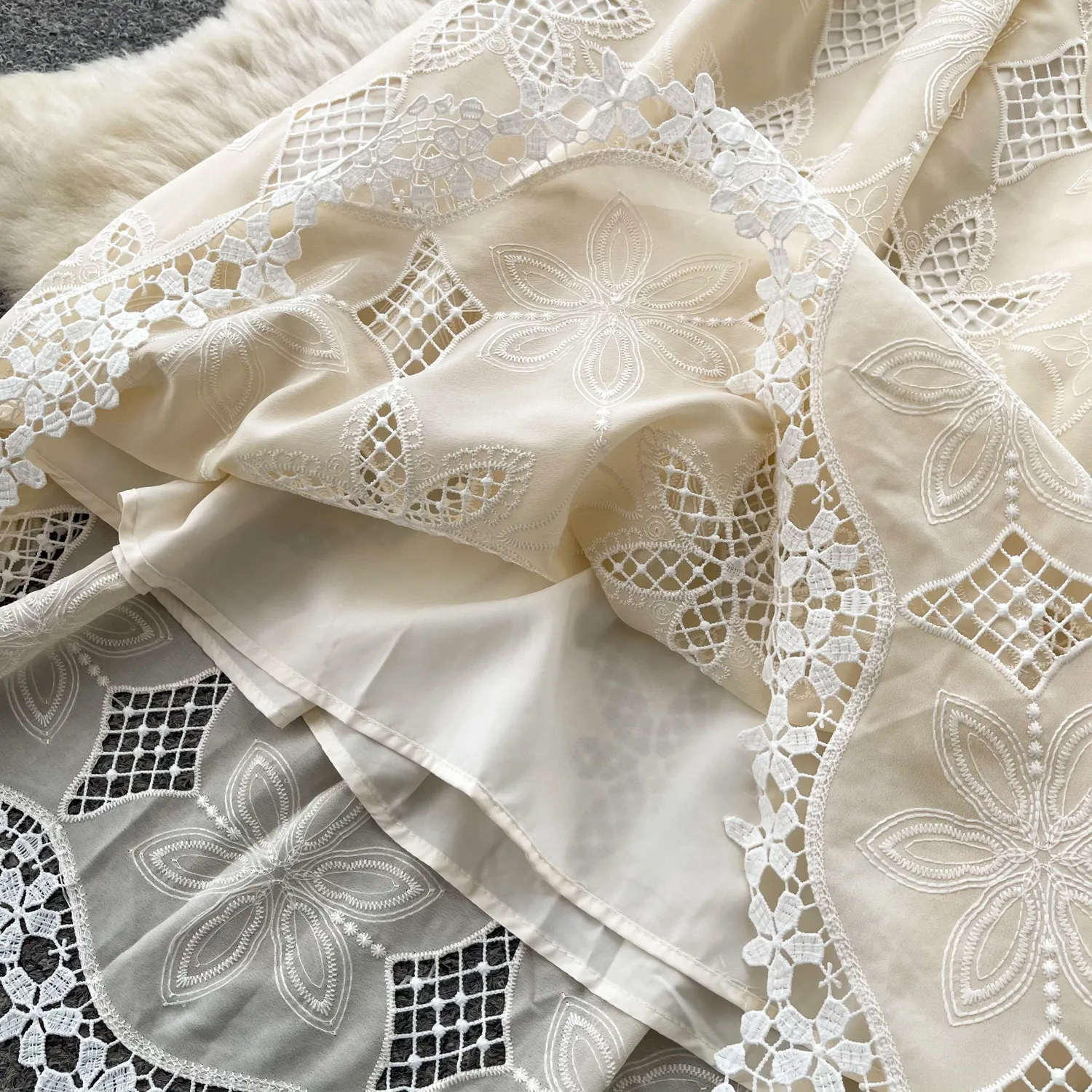 Vintage Lace Embroidery Two-Pi - Embroidery Blouse recension och pris