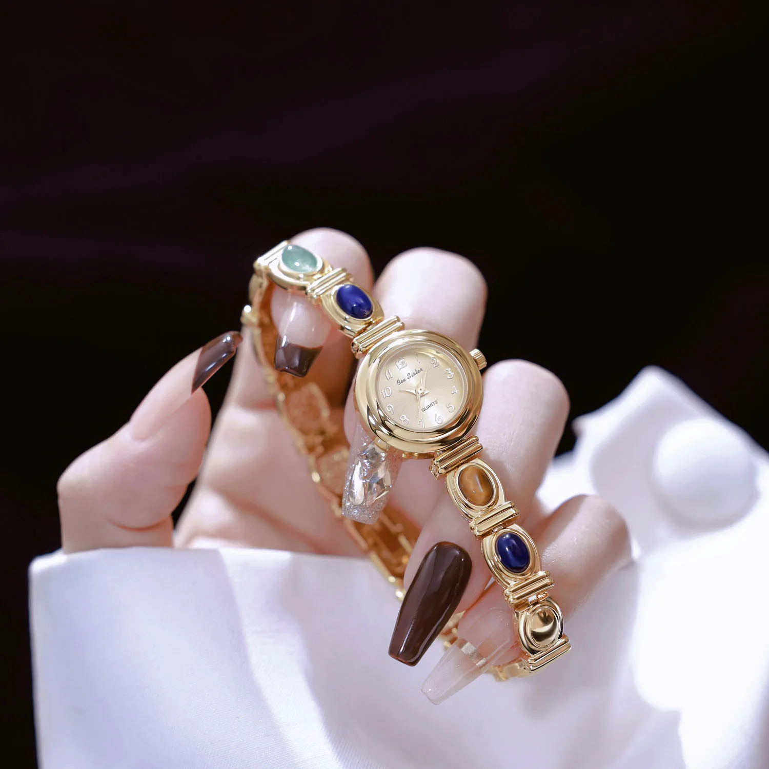 ساعات عصرية للنساء عالية الجودة فاخرة من اللازورد الطبيعي أساور اليشم كوارتز ساعات المعصم النسائية هدية للسيدات