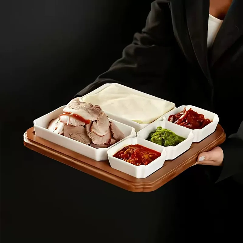 Plato de Cerámica Estilo Chino con Divisiones para Pato Pekín y Pollo Blanco con Salsa, Diseño Rectangular