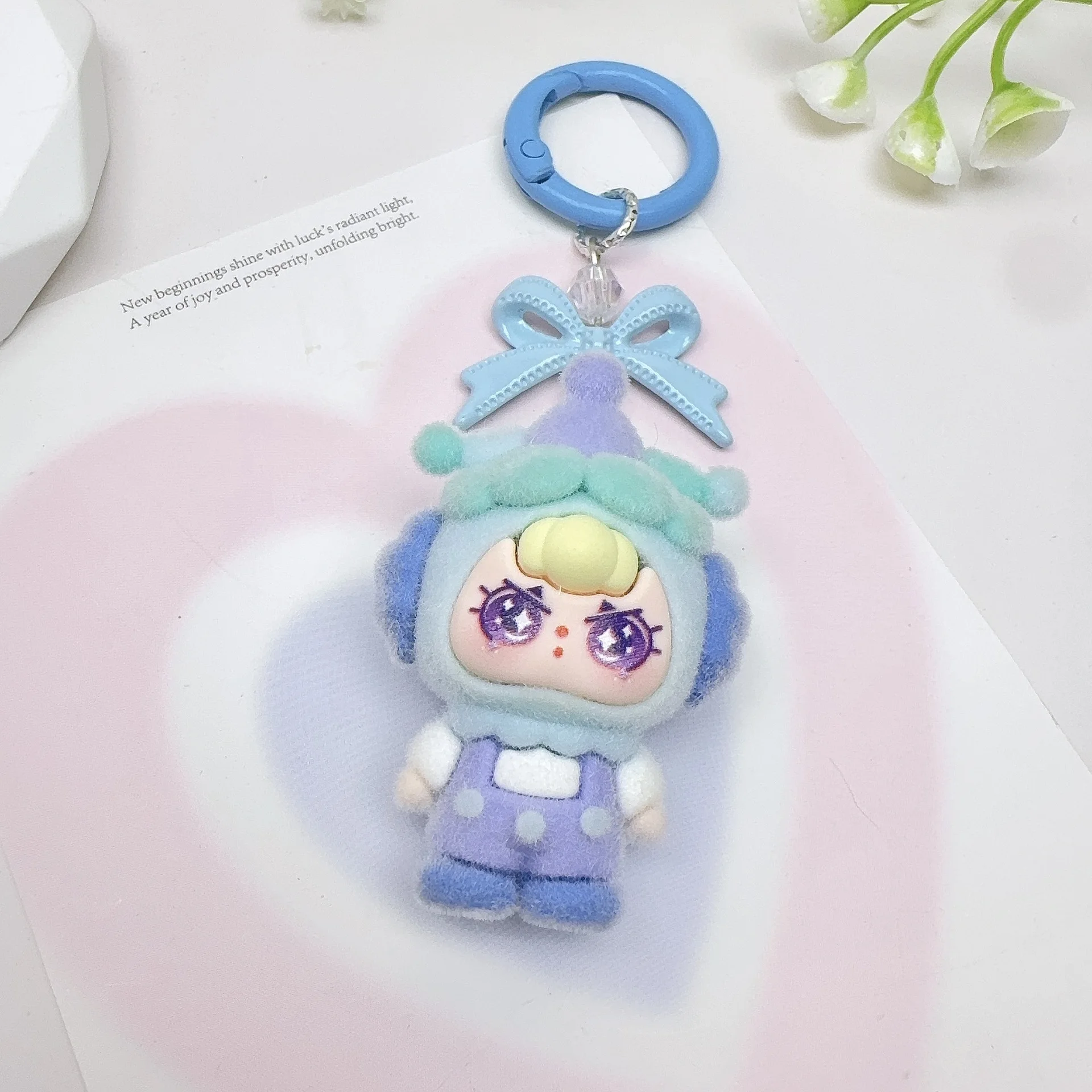 1 buah gantungan kunci badut sirkus Doubao Mengling untuk anak perempuan dengan tas berbentuk hati dan gantungan kunci ponsel