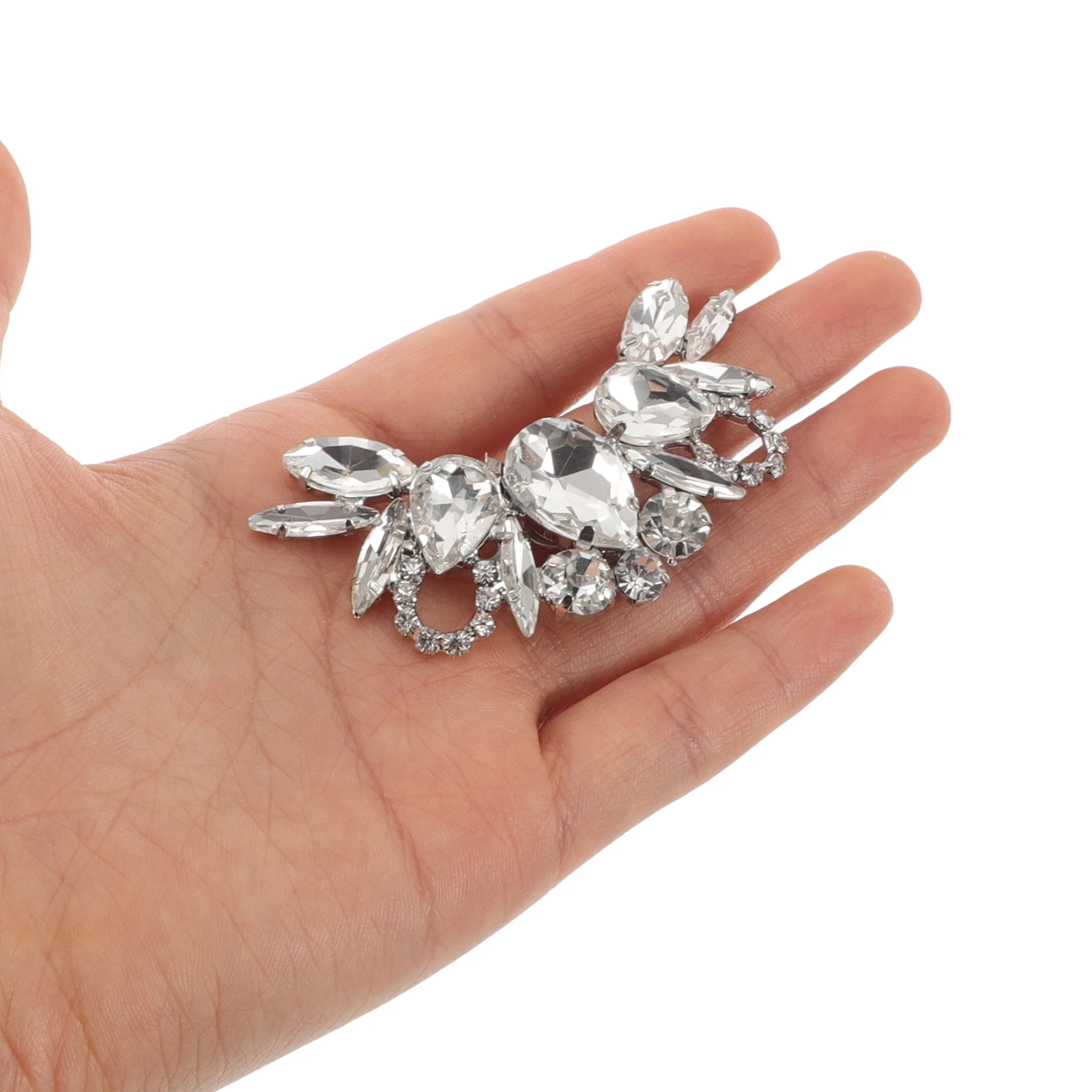 

2 pcs HighHeelsBuckles DecorativeShoeClips RhinestoneZincAlloy FashionableDesign VersatileUse DurableMaterials EasytoAttach