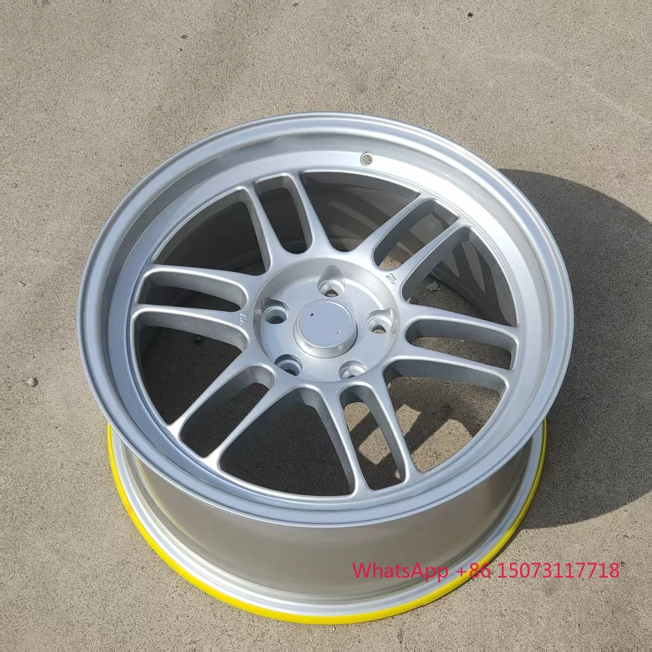 

18 Inch Silver Multi-Spoke Alloy Wheels with Small Lip for Japanese and Korean Cars - High-Quality Car Rims"