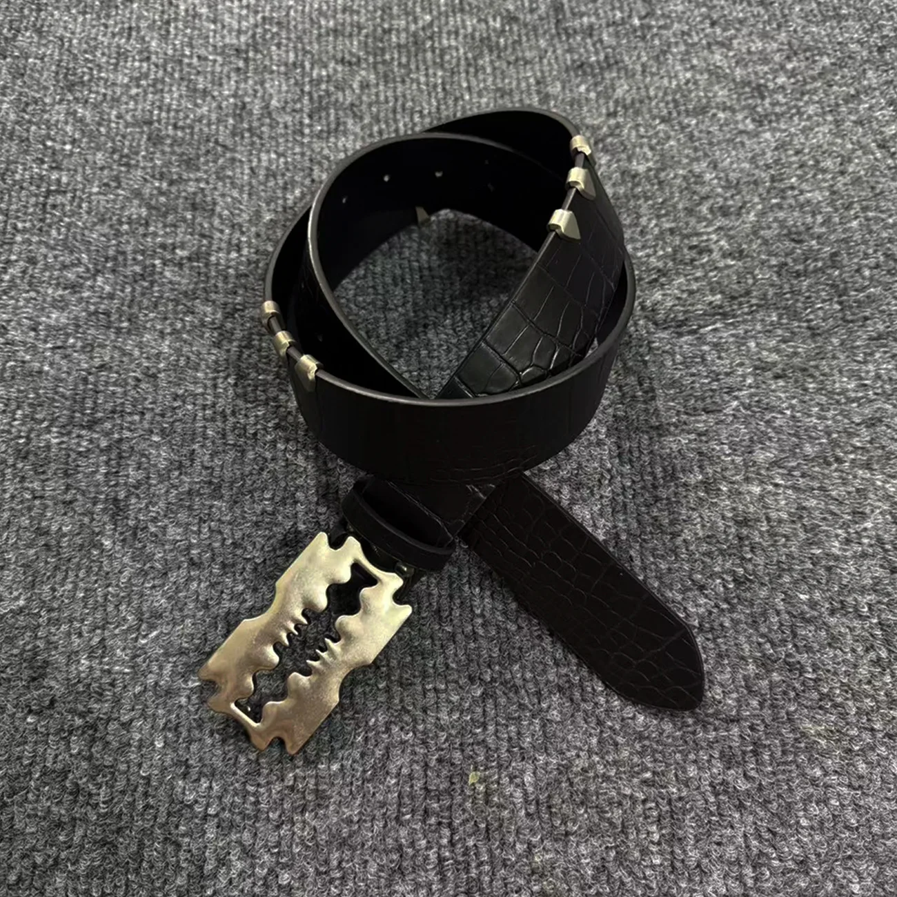 Gothic Dark Razor Blade Shape Buckle Men Pu Belt Matte Black Punk Waist Strap for Jeans Cargo Pants Emo Street Fashion Accessory