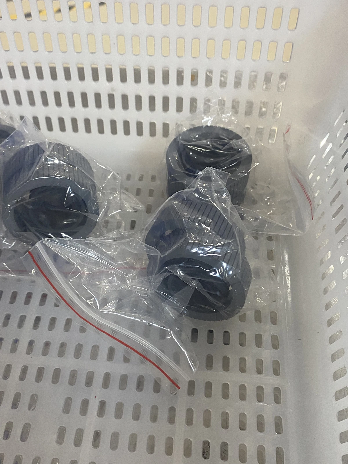 

1X B12B819031 Комплект ролика в сборе, шина для EPSON ES-400 ES-500 ES-865 DS-530 DS-570 DS-575 DS-770 DS-780 DS-870 DS-970 FF-680W