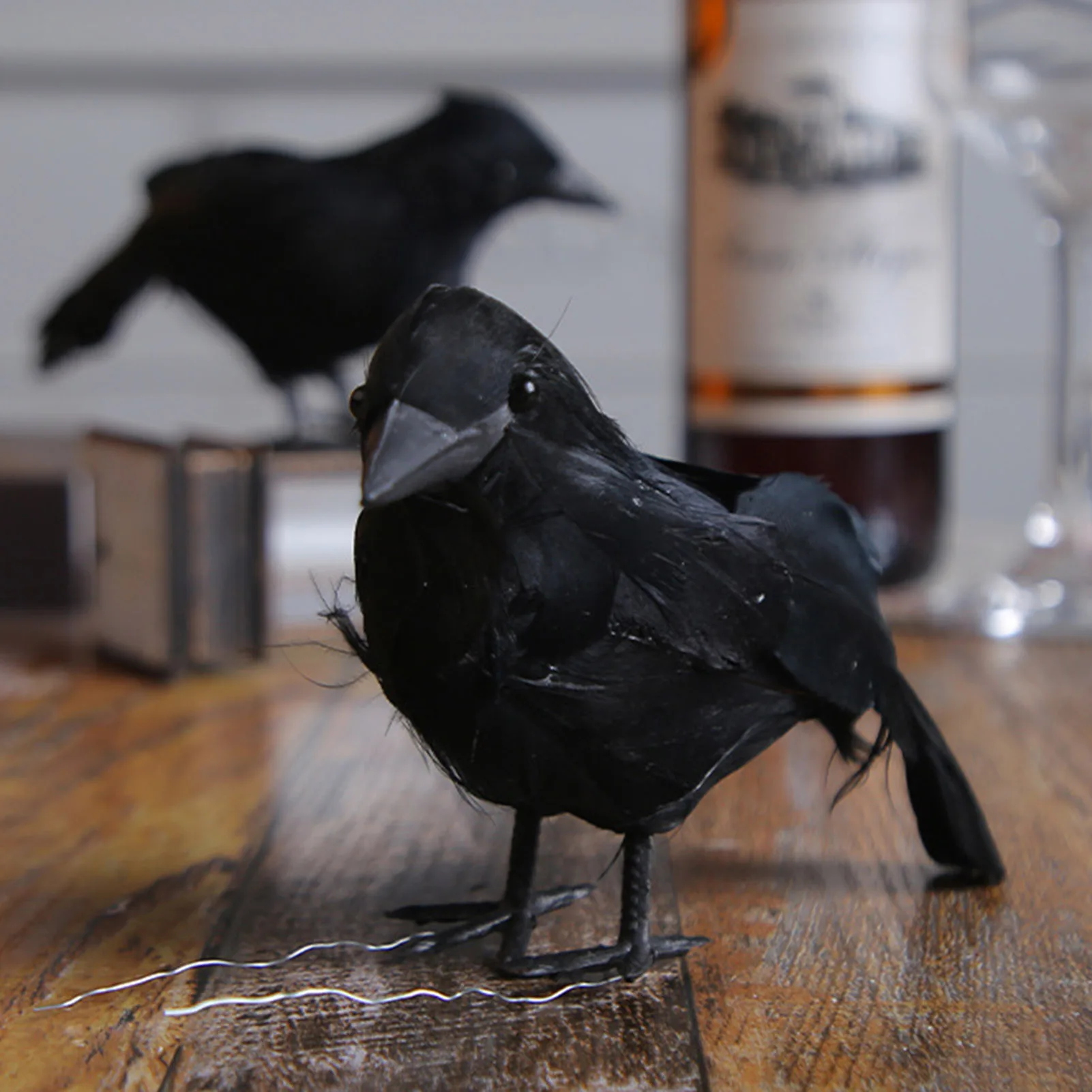 Simulation Horrible Crow Figurines Add to the Halloween Atmosphere for Outdoor Garden Bird Repelling