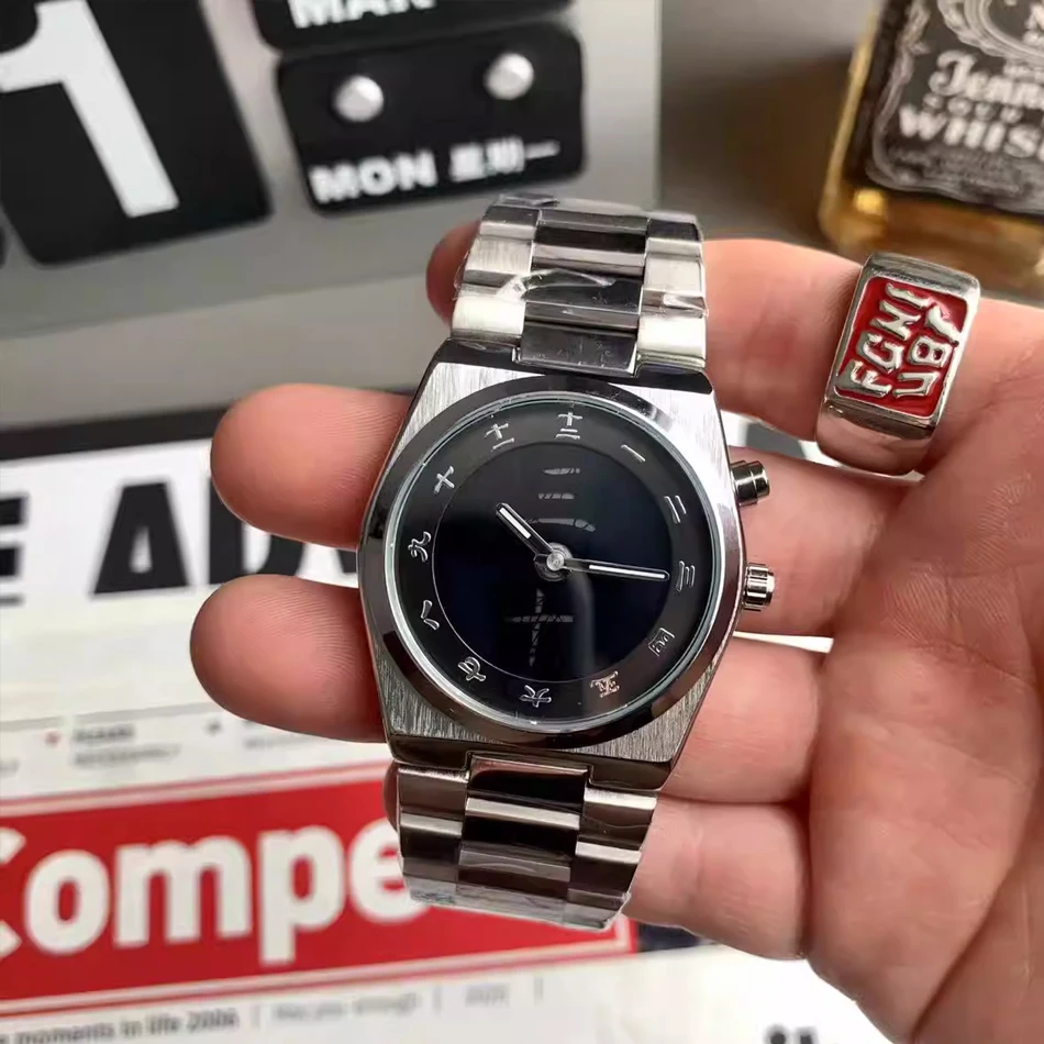 Reloj de Cuarzo Minimalista para Hombre con Doble Pantalla, Correa de Acero Inoxidable, Marcadores de Tiempo con Caracteres Chinos, Diseño Impermeable