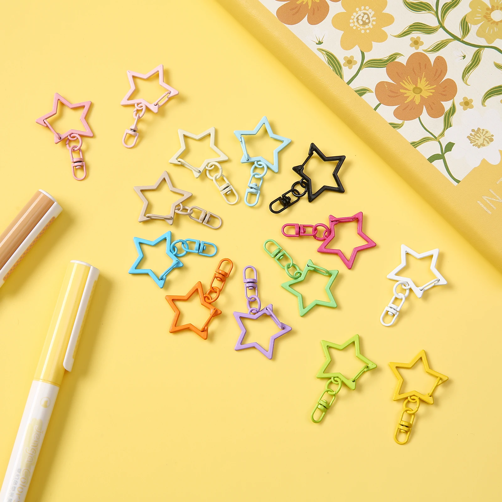 Pastel Star Spring Clasps, Alloy Rotating Keychain Clips for DIY Crafts, Keychains & Bag Pendant Accessories