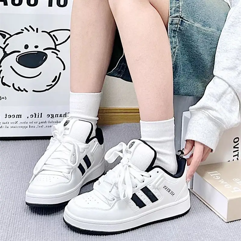 2024 Autumn New Thick soled Casual Shoes Lace up Sports Shoes Comfortable and Breathable White Shoes zapatillas de mujer