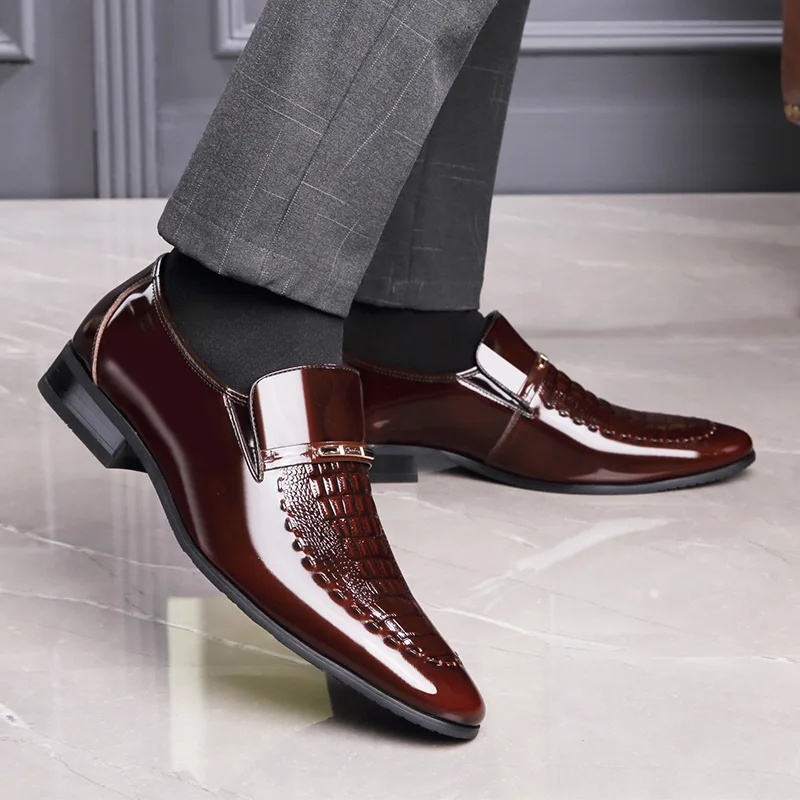 Men Dress Shoe New Printed Large Size Men Shoe Patent Leather Business Formal Leather Shoe Cover Toe Head Men Shoe Wedding Shoe