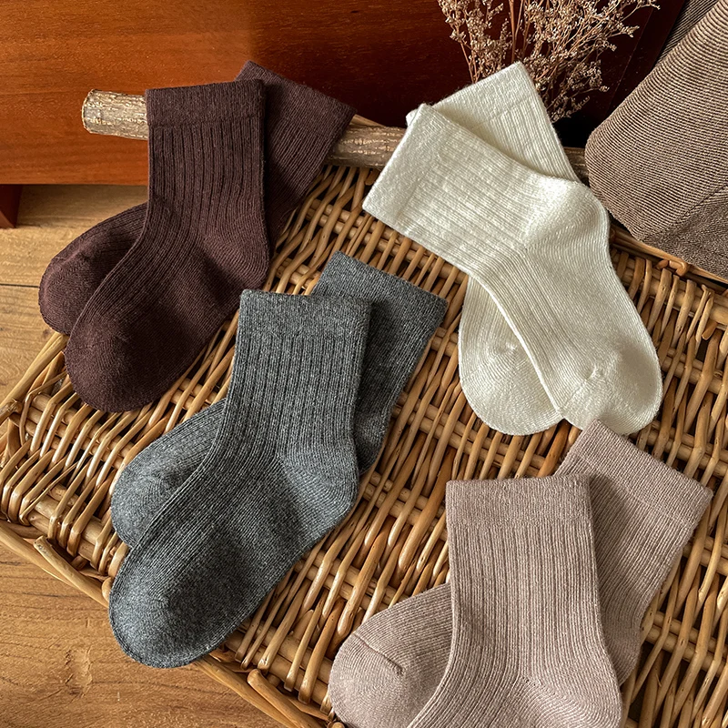 4 Pairs of Children's Socks, Solid Color, Suitable for Daily Sports and Casual Wear for Boys and Girls