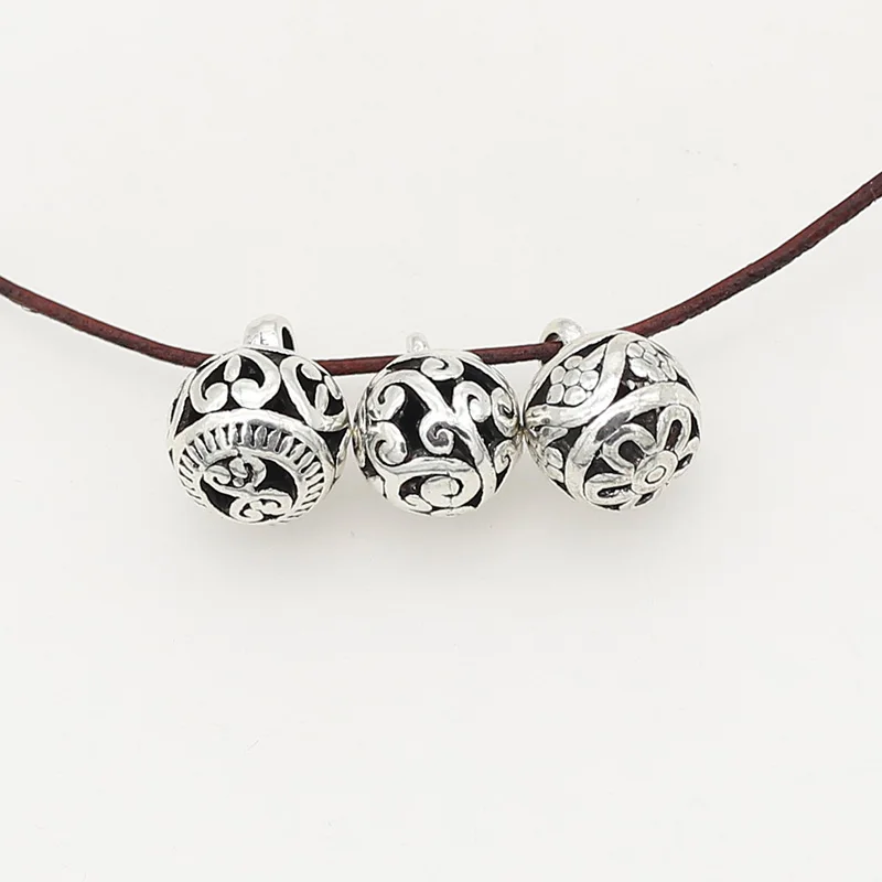 20pcs/Lot Retro Hollow Out Round Ball Charms 11mm Manual Flower Heart Ball Metal Pendants DIY Necklace Bracelets Materials