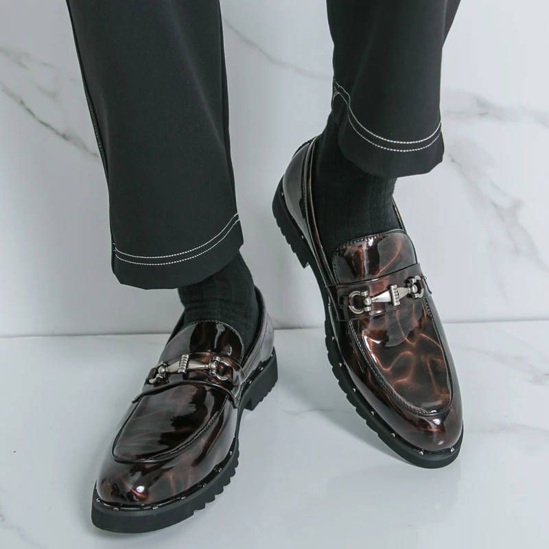 العلامة التجارية رجال الأعمال تاريخ أحذية من الجلد المألوف وأشار عالية الجودة وحيد أحذية من الجلد الرجال الانزلاق على الراحة أحذية جلدية بدون كعب