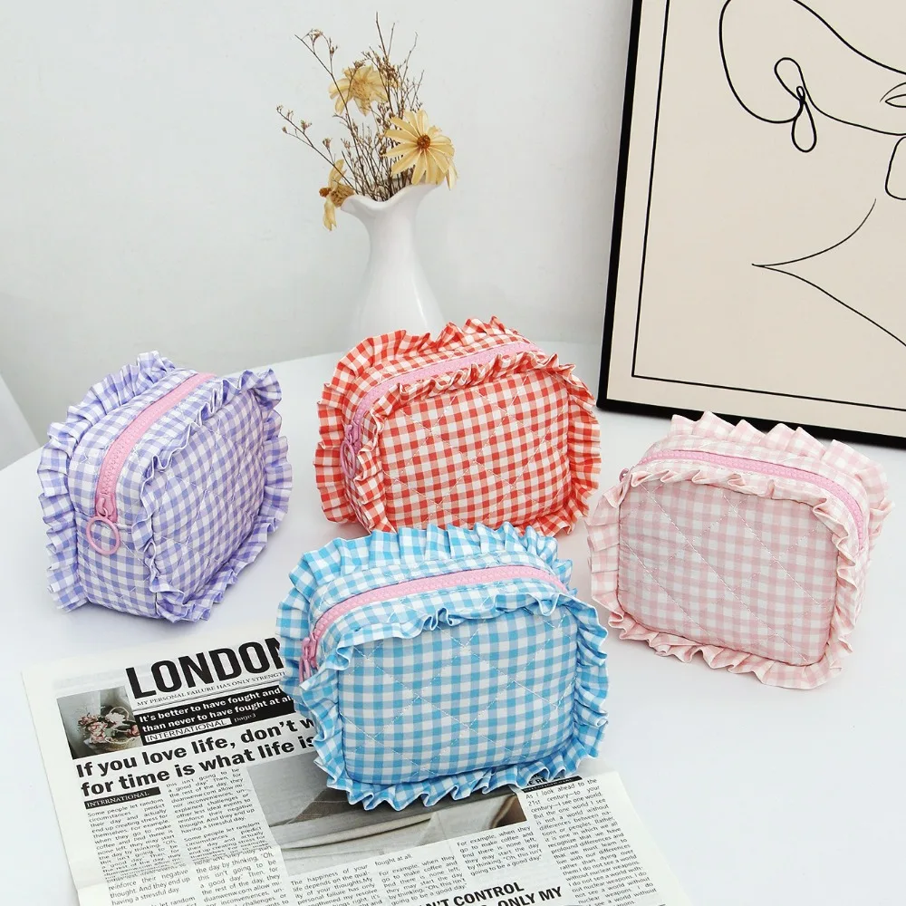 

Portable Makeup Bag Plaid Pattern Quilted Design Makeup Brush Storage Bag Multifunctional with Zipper Travel Toiletry Bag