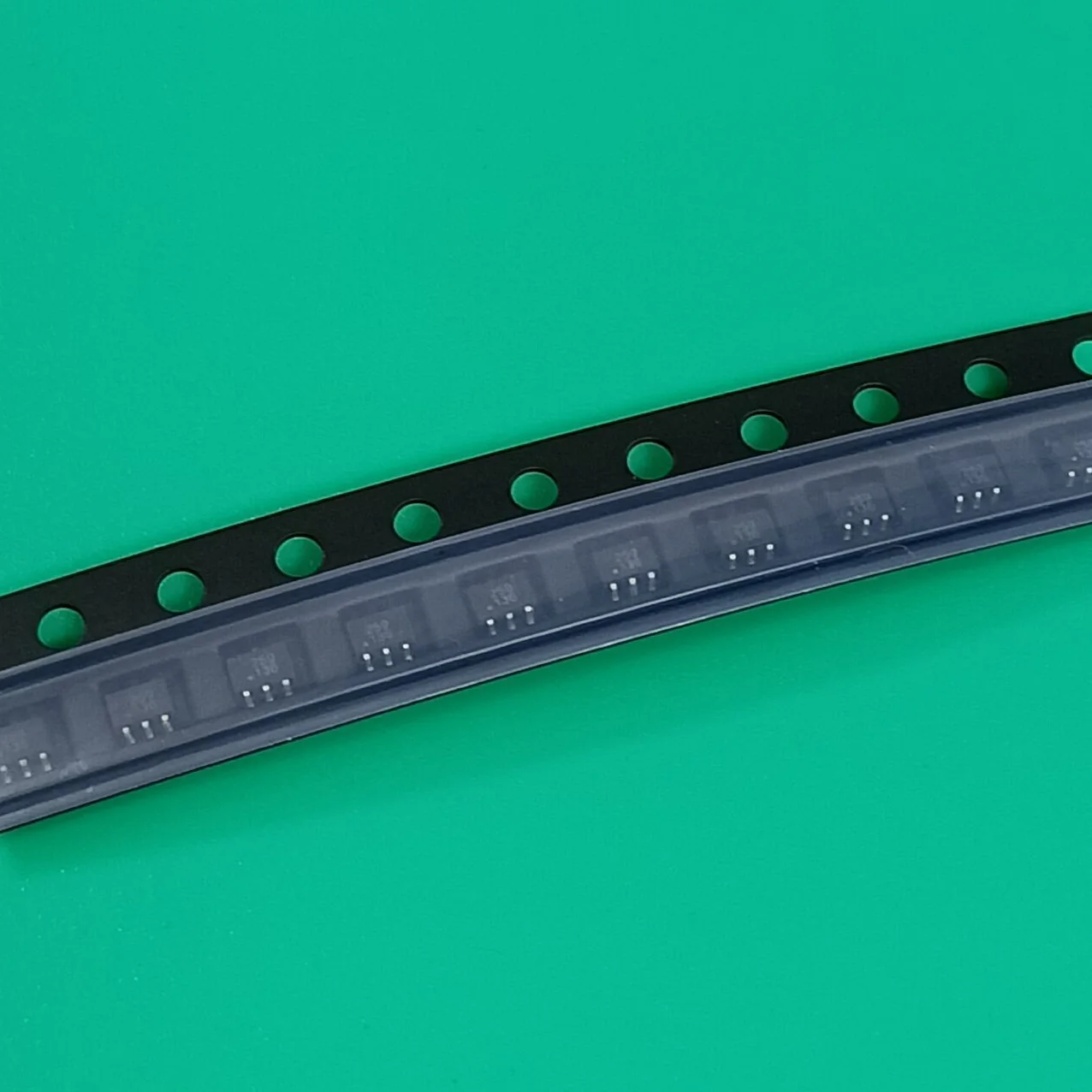 PE4259-63: Valutazione Tecnica e Applicazioni Pratiche di un Switch RF SPDT a 3 GHz per Progetti Elettronici Avanzati