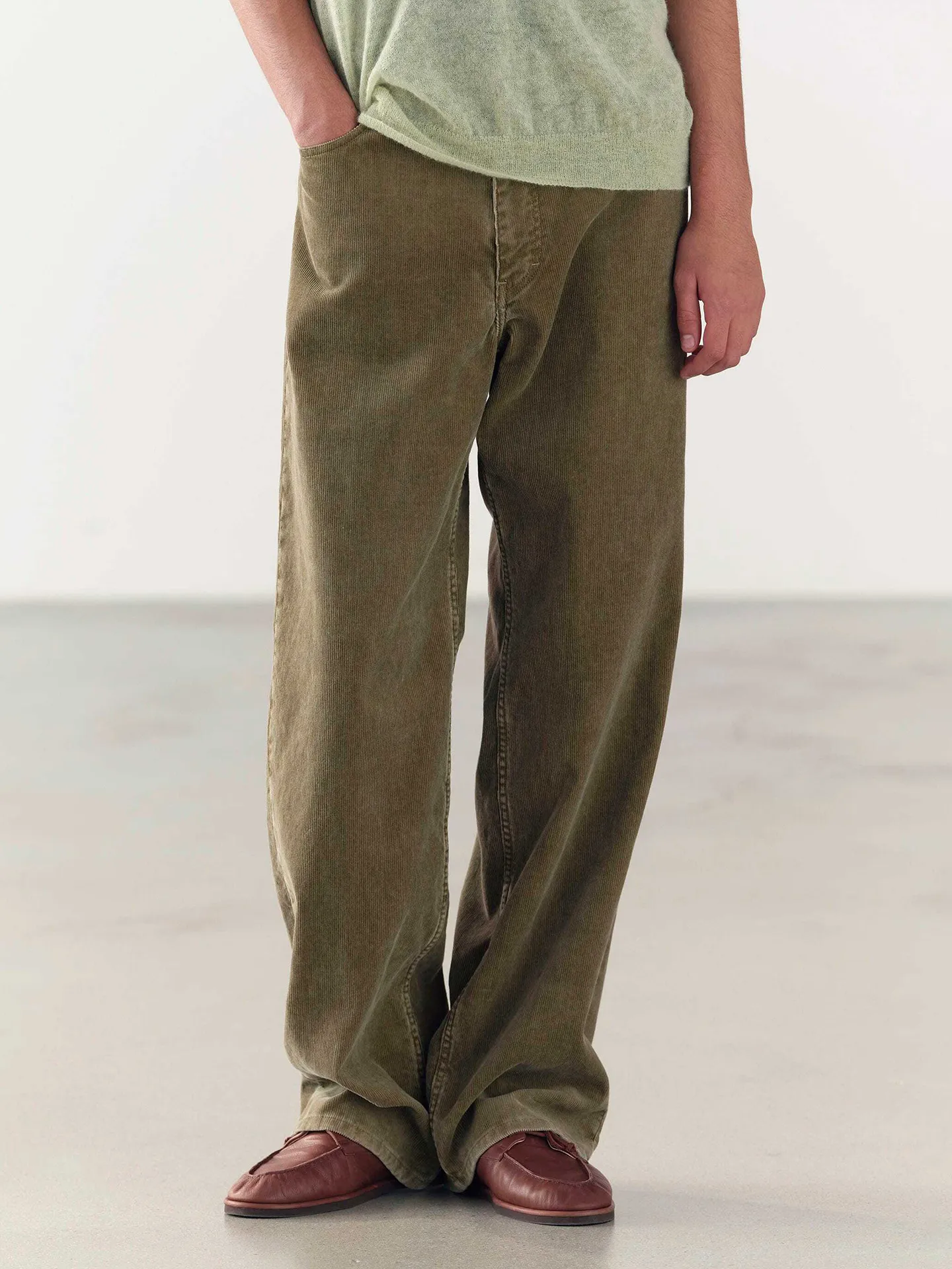 

Aurale Wash Casual Loose Mercerized Corduroy Medium High Waist Jeans