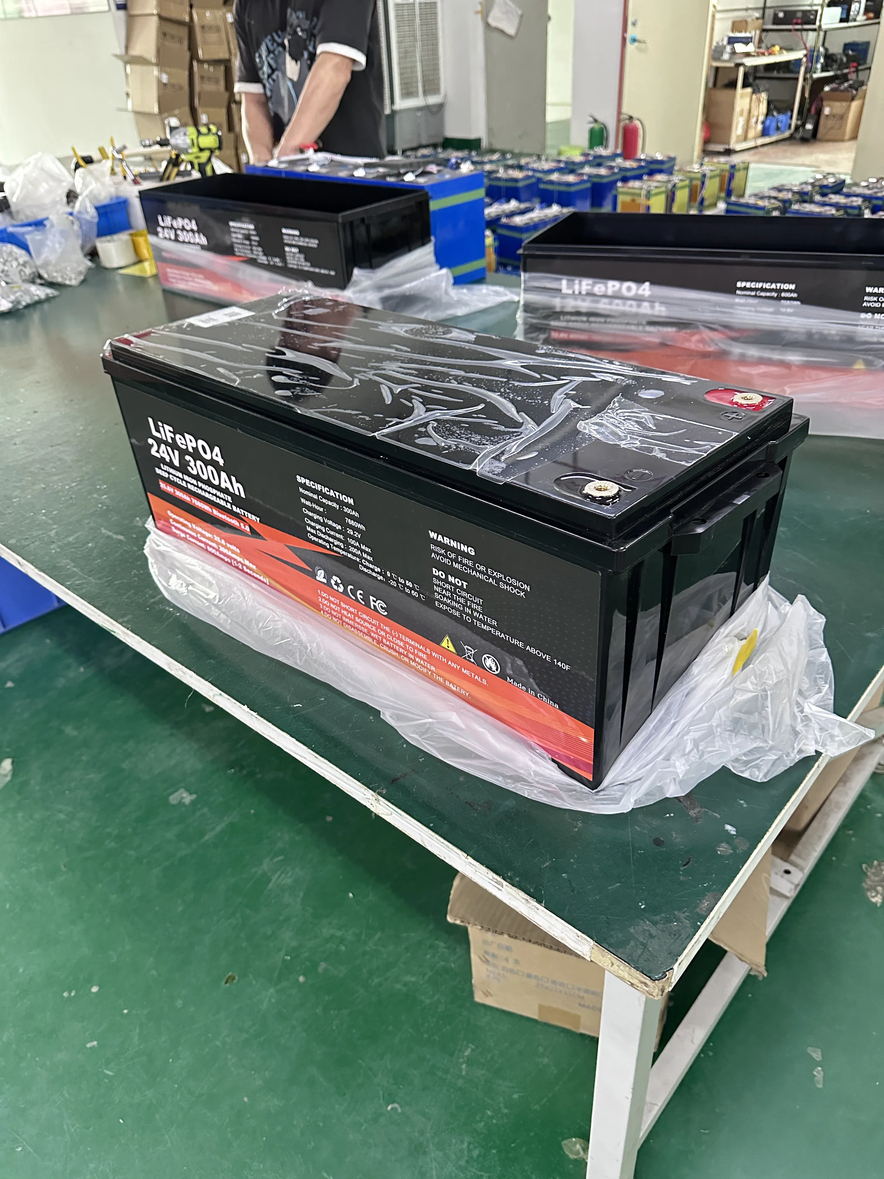 24V 300Ah LiFePO4 Battery Pack Deep Cycle Lithium Iron Phosphate Battery Built-in BMS Solar Storage For Off-Grid RV Home Backup