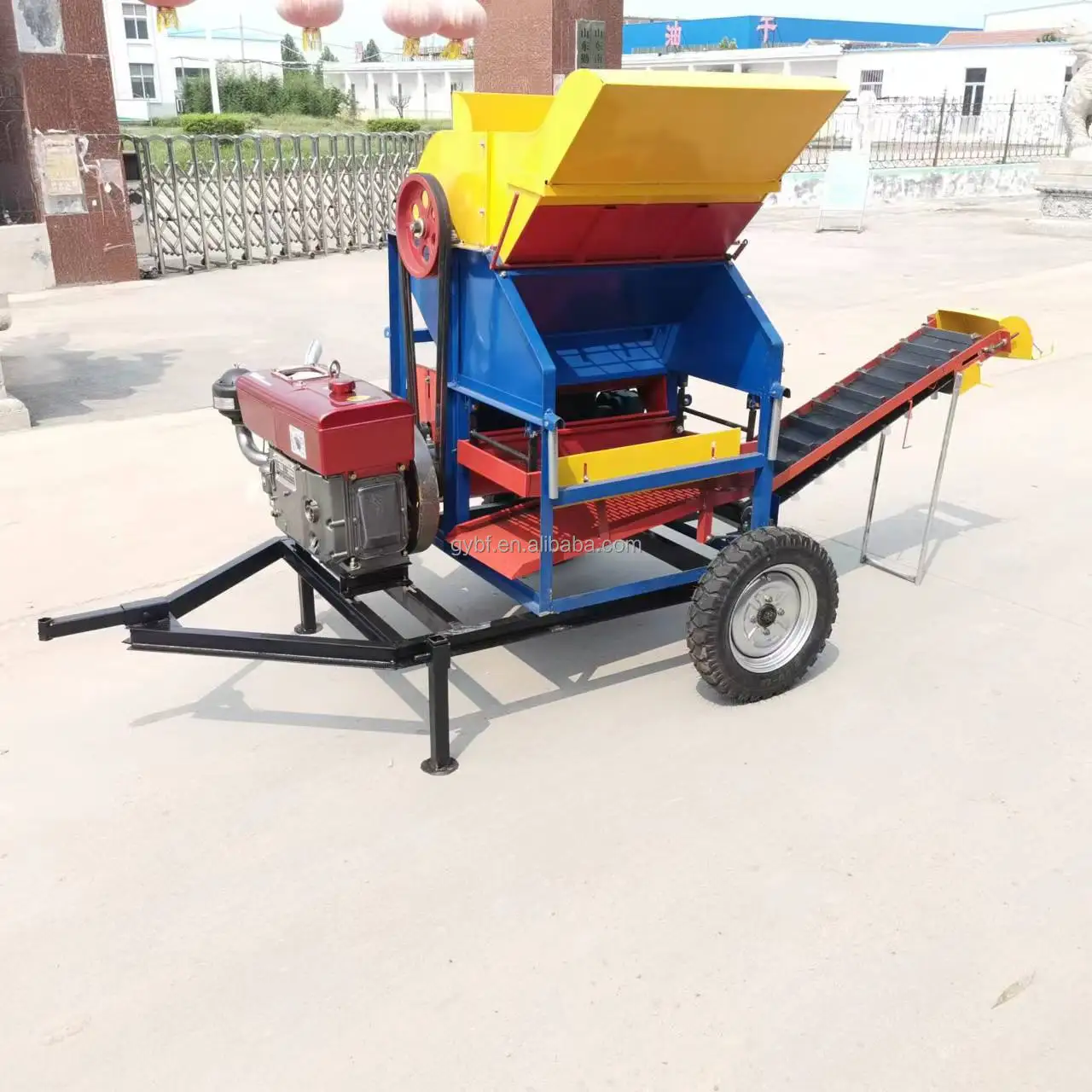 

Automatic Moving Groundnut Peanut Sheller Thresher Harvester and Thresher Machine
