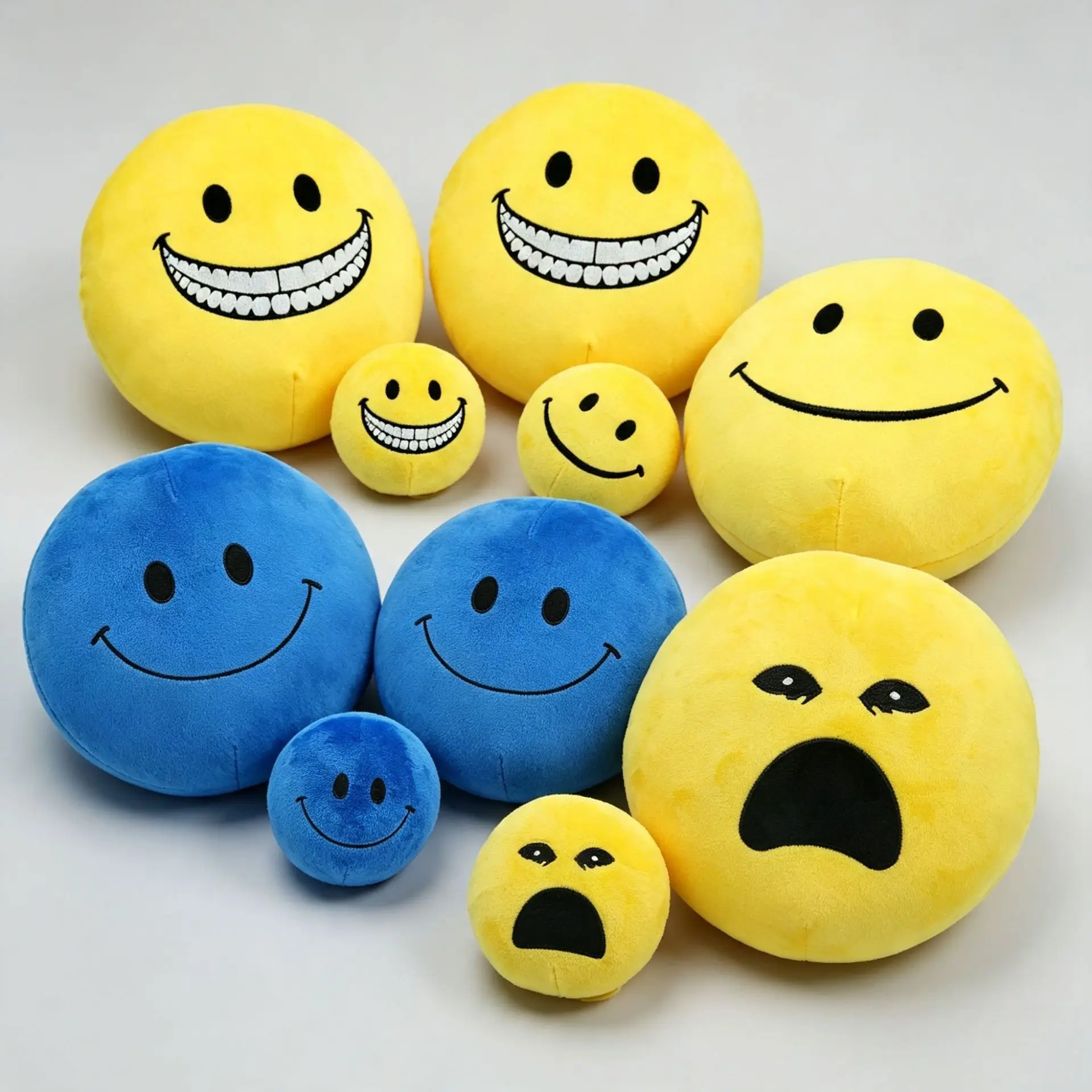 2026 New Verity Plush Pillow Two Designs Smiling Face Soft Stuffed Toy Birthday Holiday Surprise Gifts