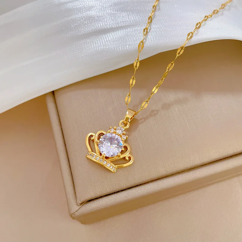 Fashion Micro-paved White Jewelry Cross Necklace Exquisite Queen Crown Light Luxury Dinner Gorgeous Pendant