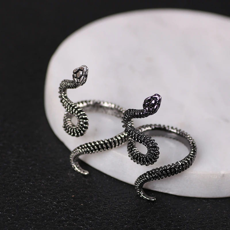 Retro Snake Ring for Women Metal Gothic Men Rings Vintage Adjustable Ring for BFF Black Ring Party Jewelry Accessories Gift